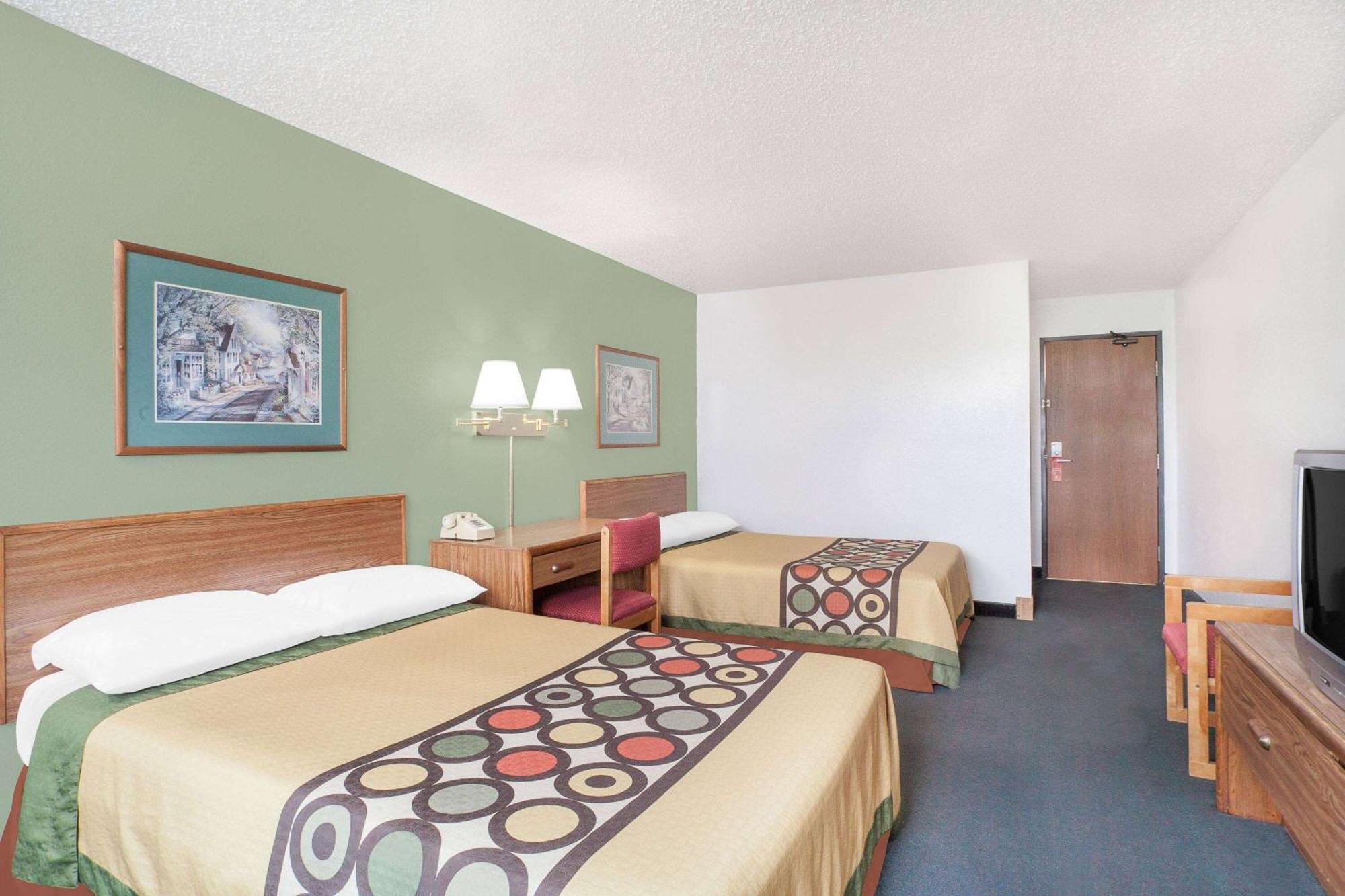 Super 8 By Wyndham Queensbury Glens Falls Buitenkant foto